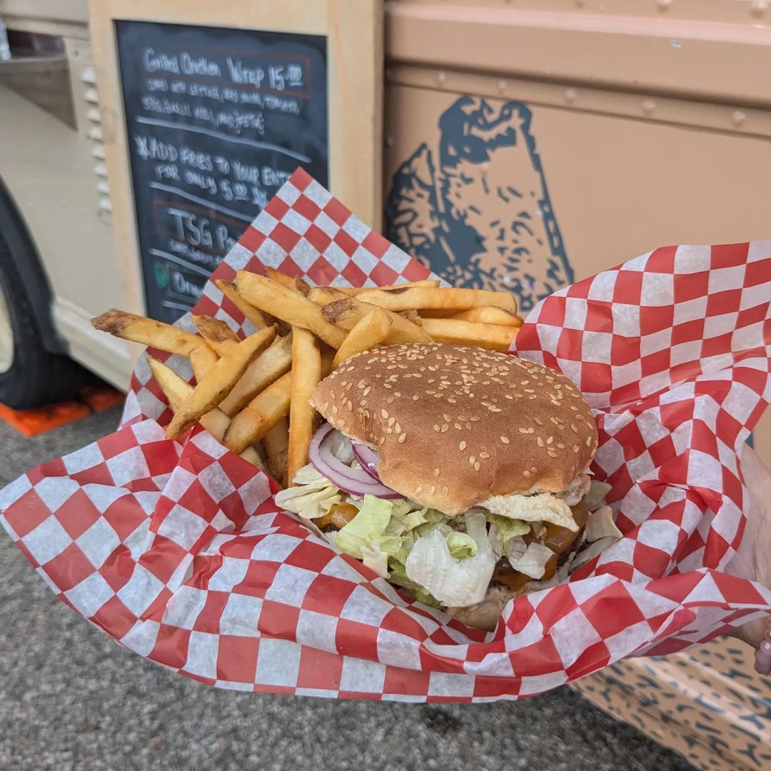 If you haven't had it yet, try @theserialgrillerfoodtruck Angus burger! They are at Waterloo Innovation Park until 1:30! Don't miss out! 

#kwfoodtrucks #supportlocal #foodtruckwednesday #foodtruck #burger #lunchbreak